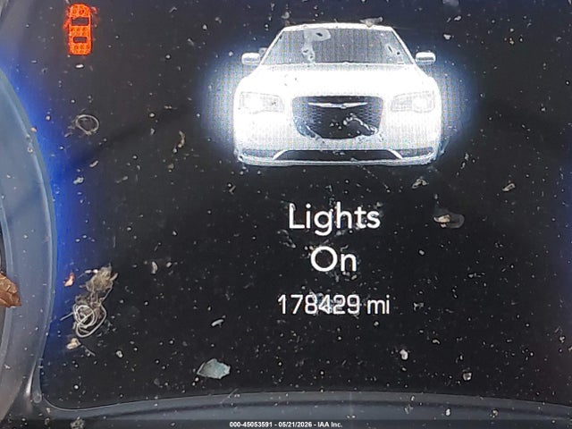 45053591 :رقم المزاد ، 2C3CCABGXKH573379 vin ، 2019 Chrysler 300 300s مزاد بيع