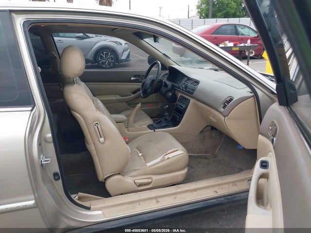 1995 Honda Accord Ex მანქანა იყიდება აუქციონზე, vin: 1HGCD7165SA018957, აუქციონის ნომერი: 45053601