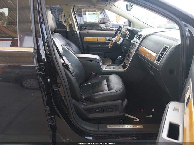 45053606 :رقم المزاد ، 2LMDU68C08BJ16381 vin ، 2008 Lincoln Mkx مزاد بيع