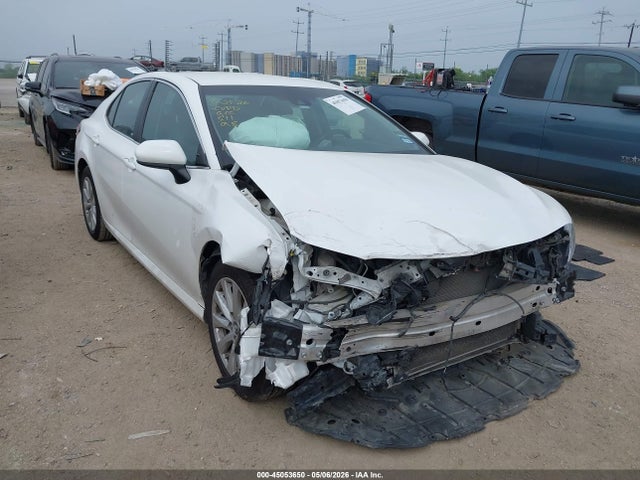Aukcja sprzedaży 2018 Toyota Camry Le, vin: 4T1B11HK9JU071804, numer aukcji: 45053650