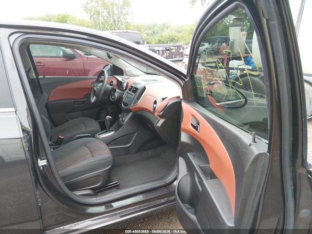 Aukcja sprzedaży 2015 Chevrolet Sonic Lt Auto, vin: 1G1JC5SH0F4186306, numer aukcji: 45053669