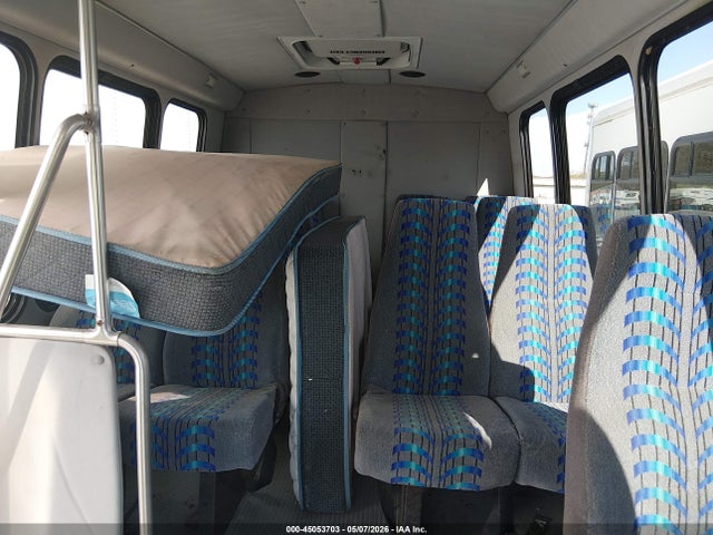 45053703 :رقم المزاد ، 1FDWE35L27DB26584 vin ، 2007 Ford E-350 Cutaway مزاد بيع