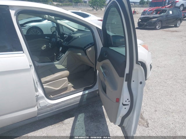 45053725 :رقم المزاد ، 1FADP5CU9FL108588 vin ، 2015 Ford C-max Energi Sel مزاد بيع