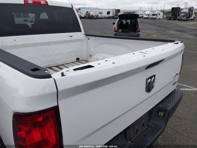 1C6RR7KG3KS510518 RAM 1500 Classic Tradesman 4x4 5&#039;7 Box