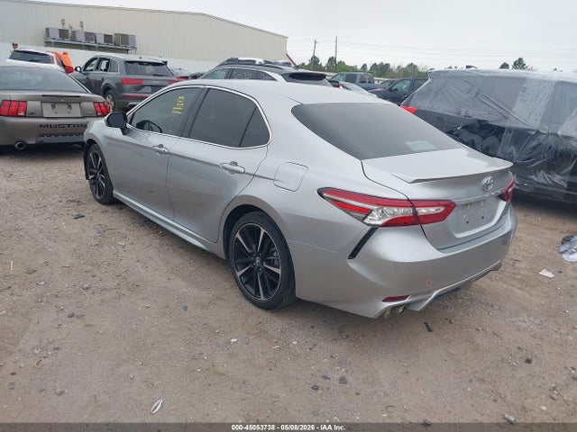 45053738 :رقم المزاد ، 4T1B61HKXJU106626 vin ، 2018 Toyota Camry Xse مزاد بيع