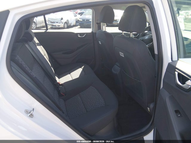 KMHC65LC8JU100285 Hyundai Ioniq Hybrid Blue