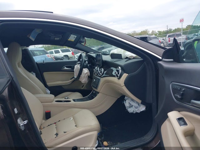 45053753 :رقم المزاد ، WDDSJ4EB5FN218489 vin ، 2015 Mercedes-benz Cla 250 مزاد بيع