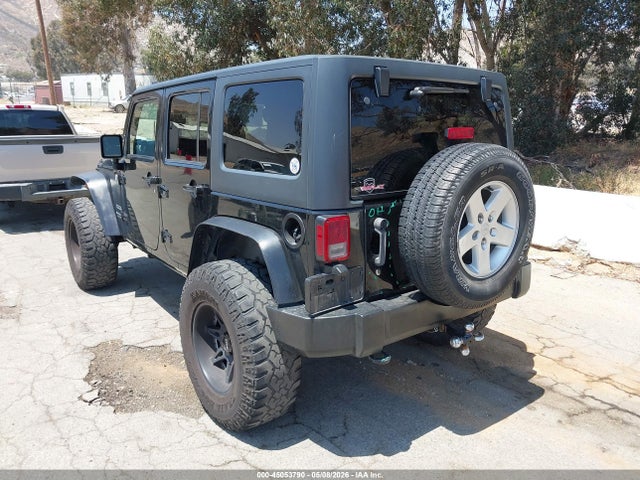 1C4BJWDG8FL687896 Jeep Wrangler Unlimited Sport