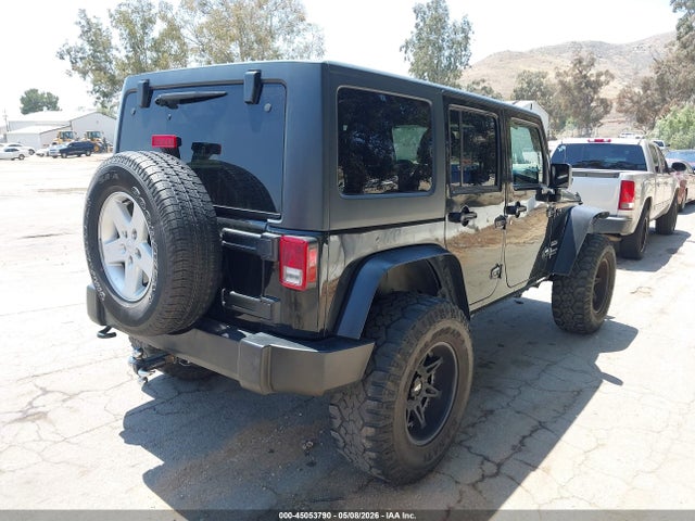 1C4BJWDG8FL687896 Jeep Wrangler Unlimited Sport