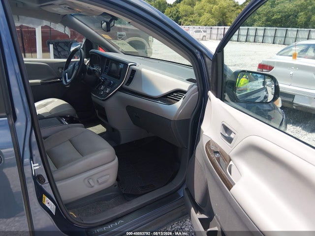 Продажа на аукционе авто 2017 Toyota Sienna Xle 8 Passenger, vin: 5TDYZ3DC1HS779867, номер лота: 45053792