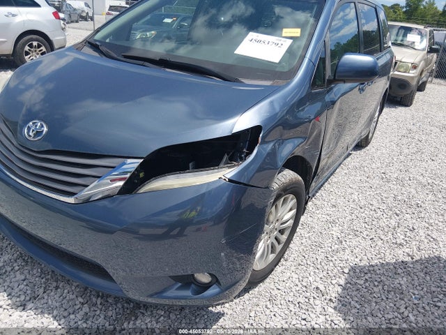 Продажа на аукционе авто 2017 Toyota Sienna Xle 8 Passenger, vin: 5TDYZ3DC1HS779867, номер лота: 45053792