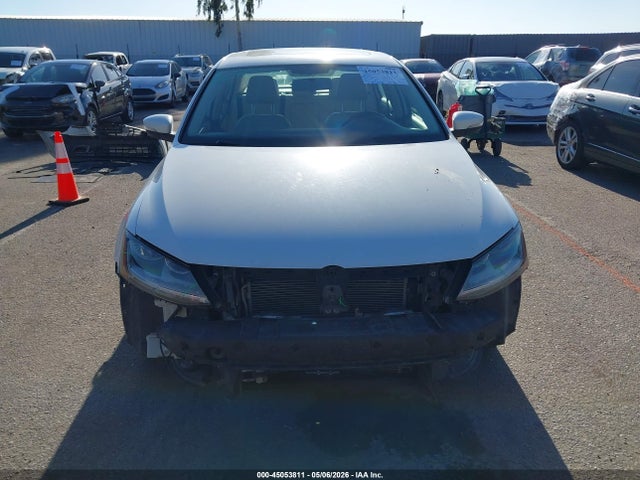 45053811 :رقم المزاد ، 3VWDB7AJ9JM220325 vin ، 2018 Volkswagen Jetta 1.4t Se/1.4t Wolfsburg Edition مزاد بيع
