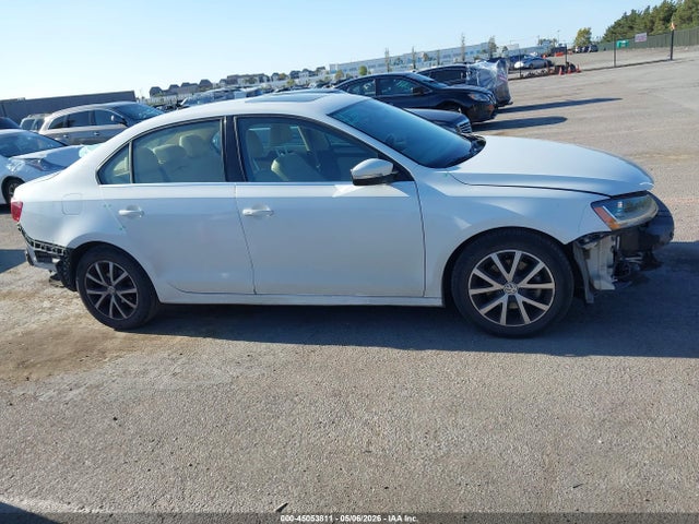 45053811 :رقم المزاد ، 3VWDB7AJ9JM220325 vin ، 2018 Volkswagen Jetta 1.4t Se/1.4t Wolfsburg Edition مزاد بيع