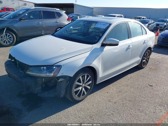 45053811 :رقم المزاد ، 3VWDB7AJ9JM220325 vin ، 2018 Volkswagen Jetta 1.4t Se/1.4t Wolfsburg Edition مزاد بيع
