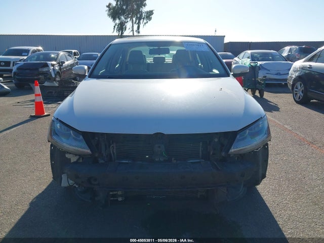 45053811 :رقم المزاد ، 3VWDB7AJ9JM220325 vin ، 2018 Volkswagen Jetta 1.4t Se/1.4t Wolfsburg Edition مزاد بيع