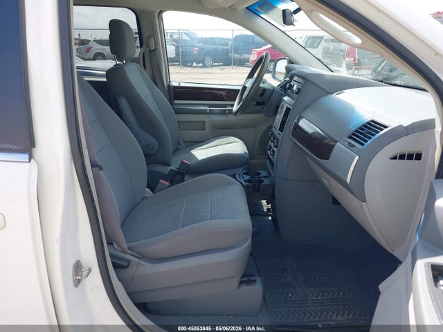 Продаж на аукціоні авто 2010 Chrysler Town & Country Touring, vin: 2A4RR5D18AR285044, номер лоту: 45053845