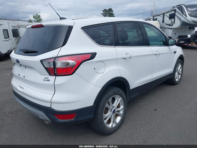1FMCU9GD6HUE50332 Ford ESCAPE SE