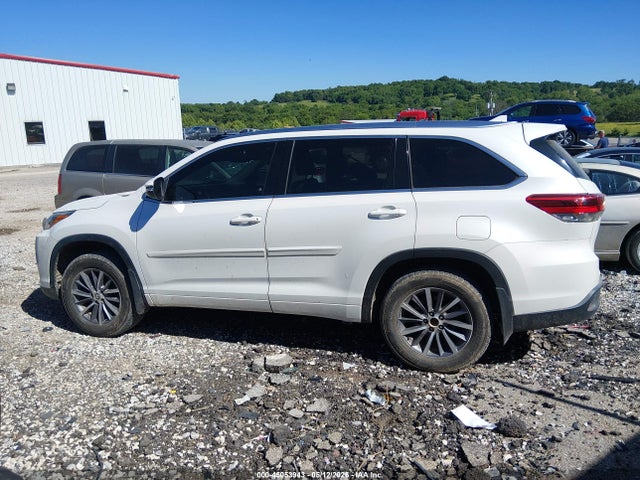 45053943 :رقم المزاد ، 5TDJZRFH9JS491565 vin ، 2018 Toyota Highlander Xle مزاد بيع