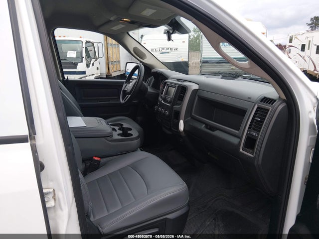1C6RR7KG9HS766154 RAM 1500 Tradesman 4x4 5&#039;7 Box