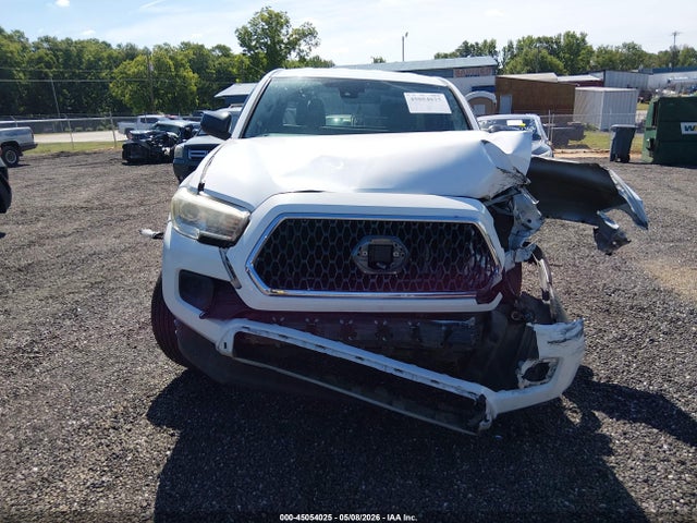 Продаж на аукціоні авто 2018 Toyota Tacoma Sr, vin: 5TFSX5EN0JX058883, номер лоту: 45054025