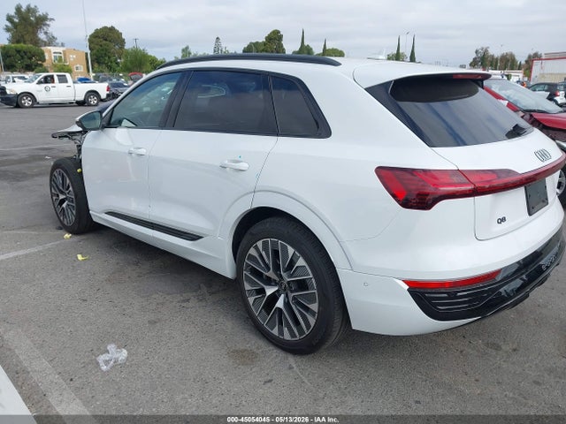 WA15AAGE5RB050074 Audi Q8 E-tron Premium Plus Quattro