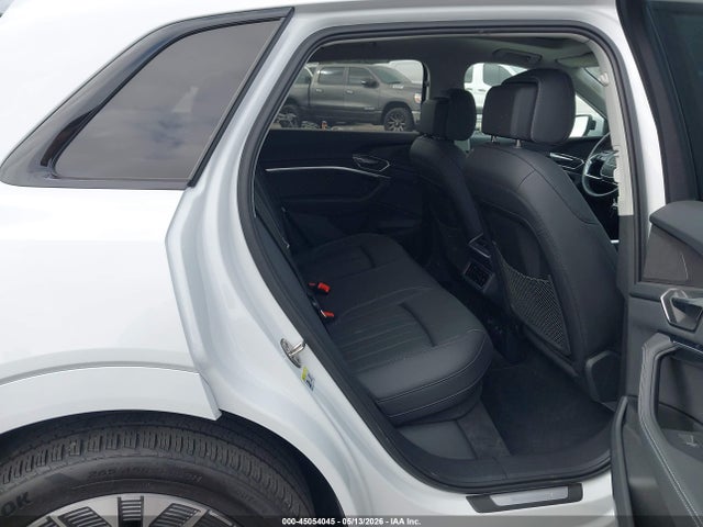 WA15AAGE5RB050074 Audi Q8 E-tron Premium Plus Quattro