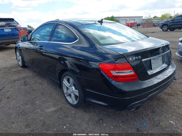 Продажа на аукционе авто 2012 Mercedes-benz C 250, vin: WDDGJ4HB4CF754695, номер лота: 45054061