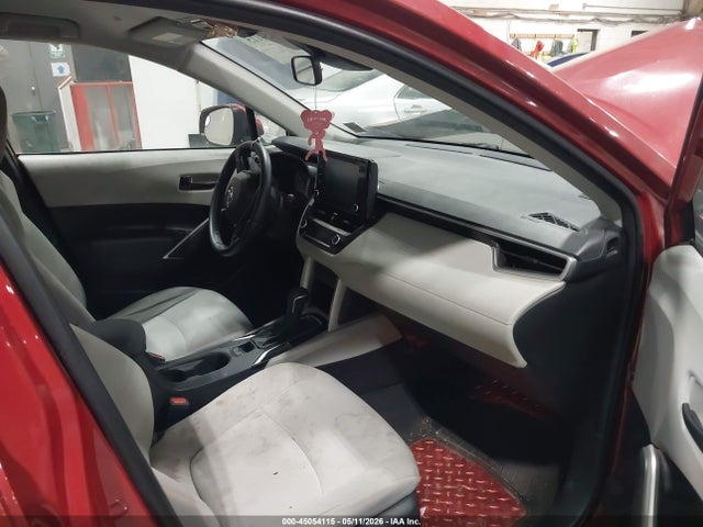 2022 Toyota Corolla Cross Le მანქანა იყიდება აუქციონზე, vin: 7MUCAAAG4NV007023, აუქციონის ნომერი: 45054115
