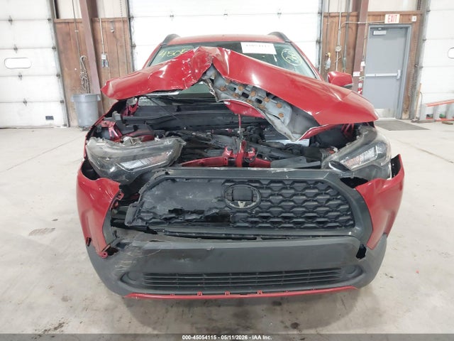 2022 Toyota Corolla Cross Le მანქანა იყიდება აუქციონზე, vin: 7MUCAAAG4NV007023, აუქციონის ნომერი: 45054115