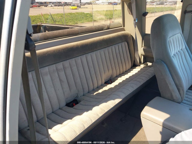 1992 Gmc Sierra K1500 მანქანა იყიდება აუქციონზე, vin: 2GTEK19K9N1533194, აუქციონის ნომერი: 45054196
