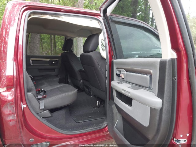 45054198 :رقم المزاد ، 1C6RR7LG5KS729740 vin ، 2019 Ram 1500 Classic Warlock  4x4 5'7 Box مزاد بيع