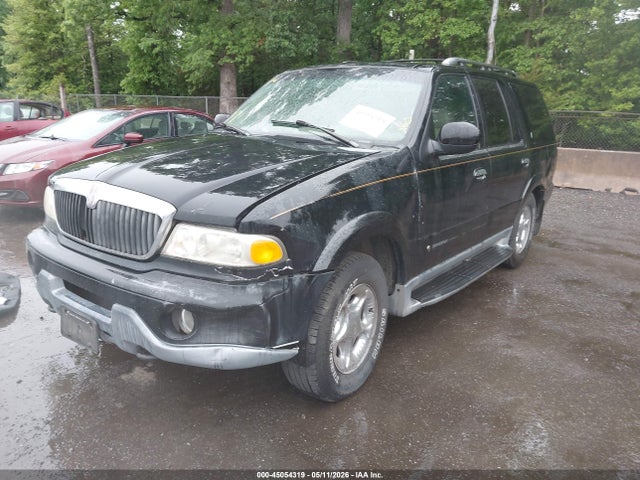 45054319 :رقم المزاد ، 5LMFU28A6YLJ19830 vin ، 2000 Lincoln Navigator مزاد بيع