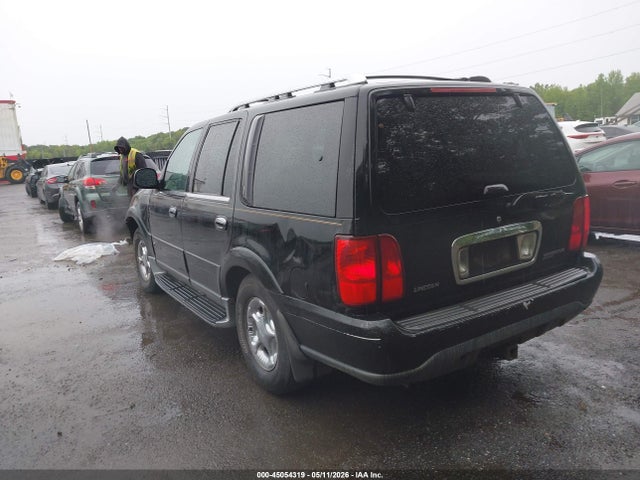 45054319 :رقم المزاد ، 5LMFU28A6YLJ19830 vin ، 2000 Lincoln Navigator مزاد بيع