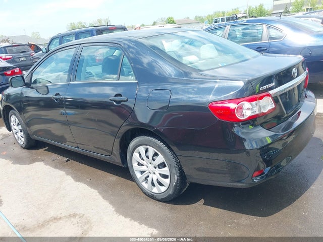 45054351 :رقم المزاد ، 2T1BU4EE1DC057957 vin ، 2013 Toyota Corolla Le مزاد بيع