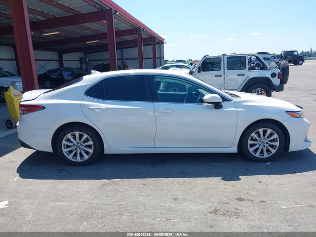 Toyota CAMRY LE 2019 4T1B11HK7KU239442 Image 13