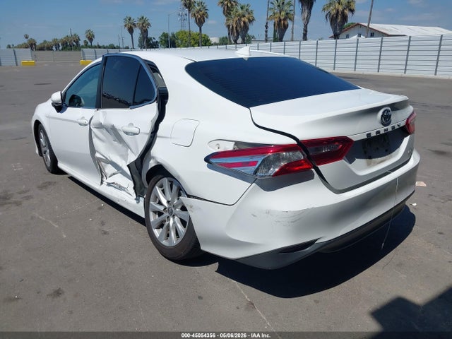 Toyota CAMRY LE 2019 4T1B11HK7KU239442 Image 3