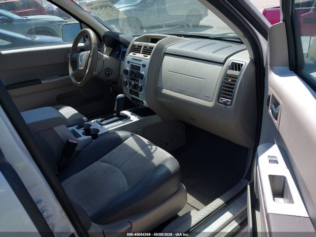 45054369 :رقم المزاد ، 4M2CU87198KJ14040 vin ، 2008 Mercury Mariner Premier مزاد بيع