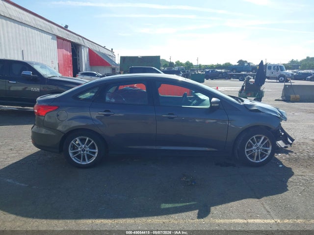 Ford FOCUS SE 2016 1FADP3F28GL315702 Image 14