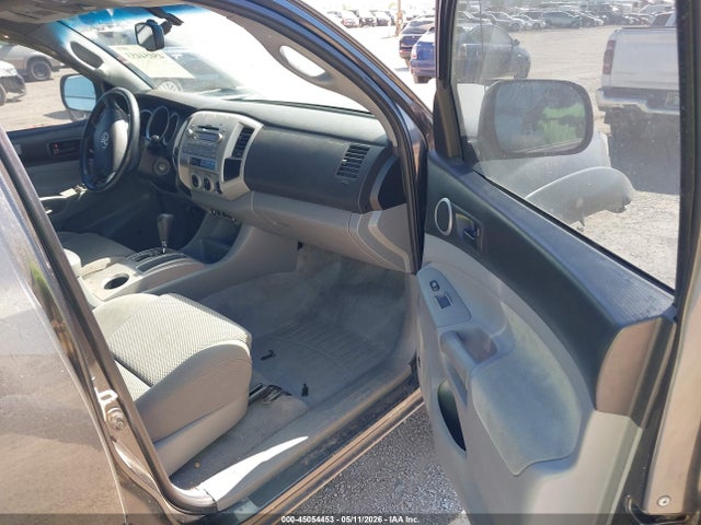 2010 Toyota Tacoma Base V6 მანქანა იყიდება აუქციონზე, vin: 3TMLU4EN7AM049806, აუქციონის ნომერი: 45054453