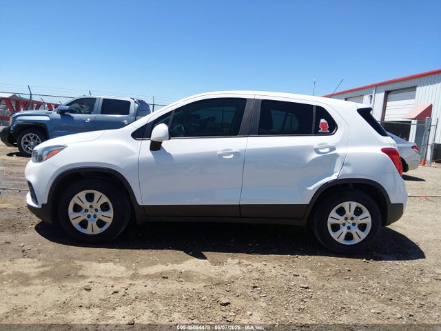 3GNCJKSB1JL405185 Chevrolet TRAX LS