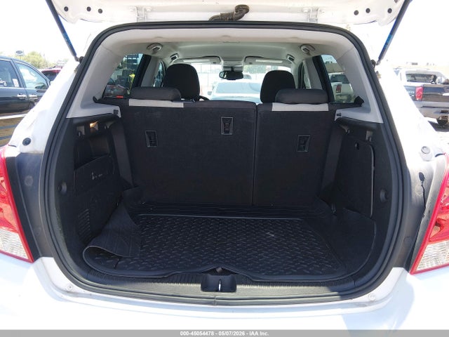 3GNCJKSB1JL405185 Chevrolet TRAX LS