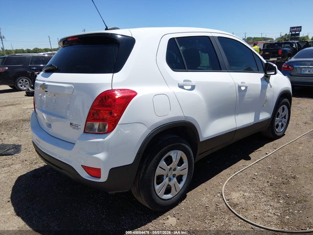 3GNCJKSB1JL405185 Chevrolet TRAX LS
