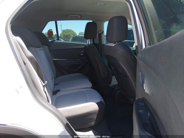 3GNCJKSB1JL405185 Chevrolet TRAX LS