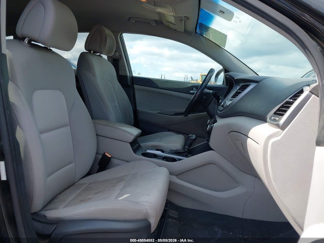 KM8J33A29HU486627 Hyundai Tucson Sport