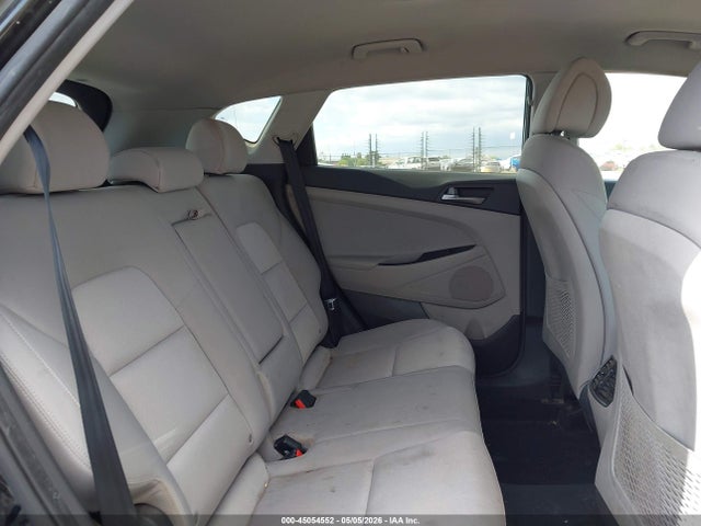 KM8J33A29HU486627 Hyundai Tucson Sport