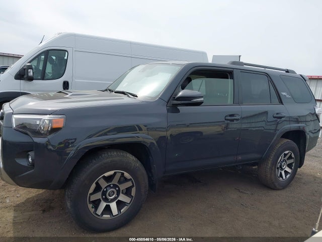 45054610 :رقم المزاد ، JTERU5JR6R6215538 vin ، 2024 Toyota 4runner Trd Off Road Premium مزاد بيع