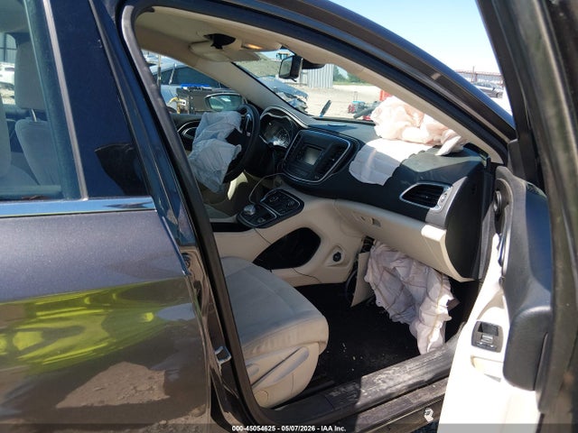45054625 :رقم المزاد ، 1C3CCCAB4FN537315 vin ، 2015 Chrysler 200 Limited مزاد بيع
