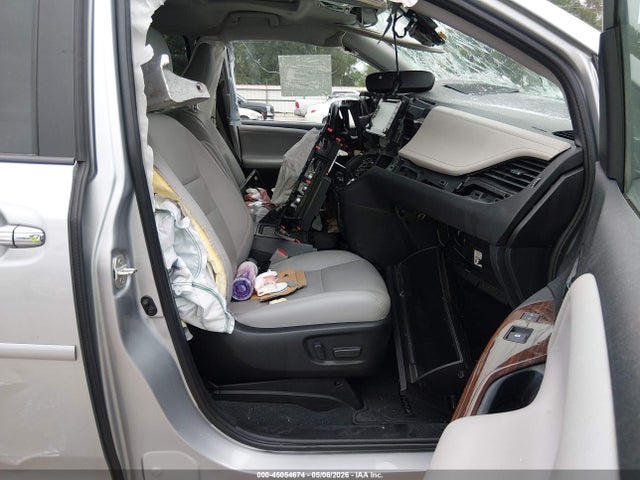 45054674 :رقم المزاد ، 5TDYZ3DC9LS077644 vin ، 2020 Toyota Sienna Limited Premium مزاد بيع
