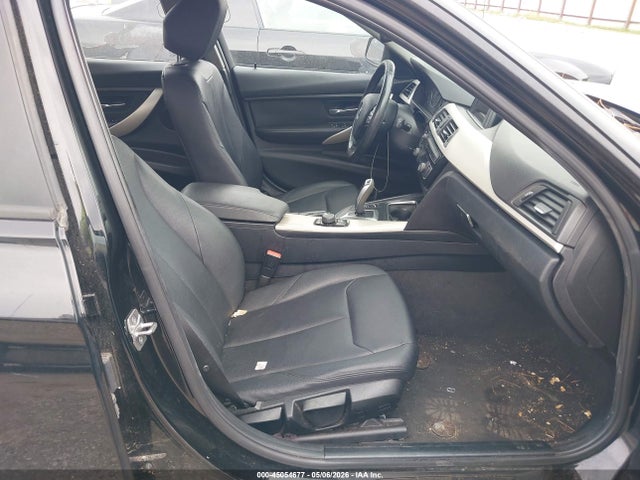 2016 Bmw 320i მანქანა იყიდება აუქციონზე, vin: WBA8A9C57GK617953, აუქციონის ნომერი: 45054677