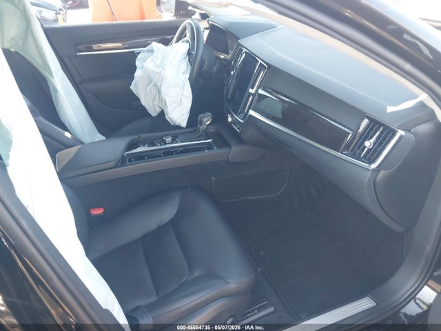 LVY982AK7JP033817 Volvo S90 T5 Momentum